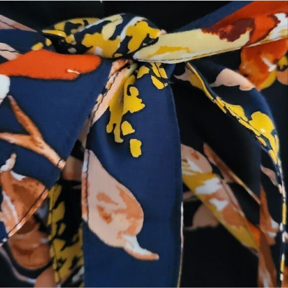 EC ISABEL MATERNITY V-NECK SHORT SLEEVE FLORAL BLOUSE WITH BELT SZ. XL - Picture 4 of 5